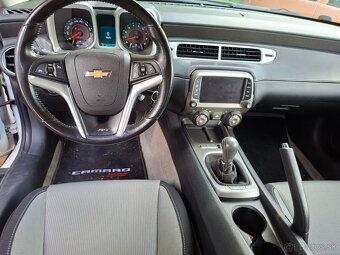 Chevrolet Camaro SS z roku 2015 - 12