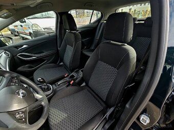 Opel Astra 1.4 Selection 74kW 100HP M5 Rezervované - 12