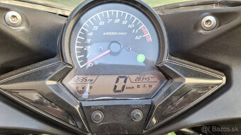 Honda CBR125R 2. generacia - 12