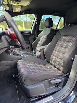 VW Golf 2.0 GTI DSG Performance - 12