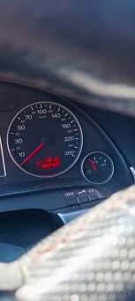 Audi A4 B7 3.0 TDI 3x s-line - 12