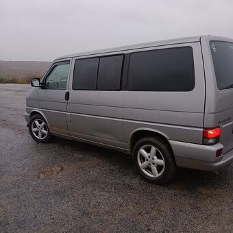 Predám VW Caravelle 2,5 TDI 111kw - 12