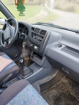 Toyota RAV4 - 12