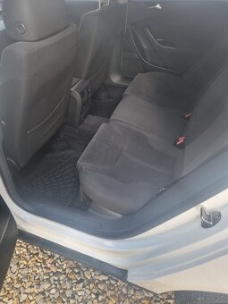 Predám vw passat combi variant b6 - 12