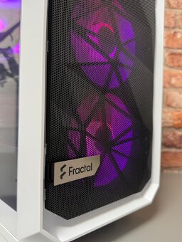 Ryzen 7 7800X3D\32GB\RTX 4070\SSD\850W Zdroj - 12