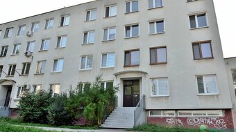 Pohodový 4-izbák v centre Trebišova – ideálny pre rodinu aj  - 12