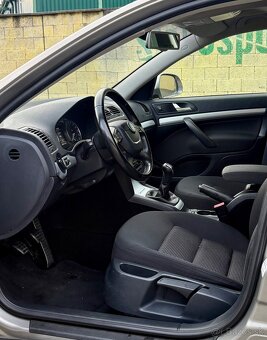 Škoda Octavia 2 SCOUT 2.0 TDi 103kw 4x4 XENON VYHREV - 12