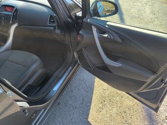 Astra J Sport Tourer 1.4 Turbo - 12