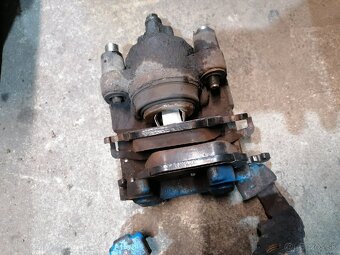 Brzdové strmene bmw e39 e46 e53 e60 e70 - 12