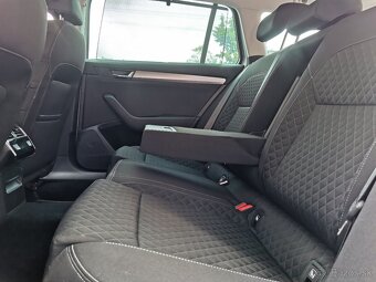 Predám Škodu Superb combi 2.0 TDI Style - 12
