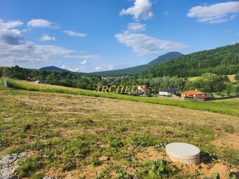 Lukratívny pozemok v skvelej lokalite - Kanaš  Slnečná štvrť - 12