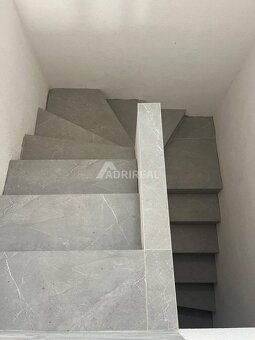 PREDAJ: novostavba RD, Dubové, okr. ZV, pozemok 673 m2, cena - 12