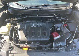Mitsubishi Outlander 2.2 DI-D 4x4 7 MÍST nafta manuál 130 kw - 12