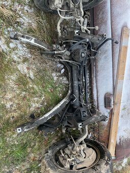 Rozpredám bmw e60 - 12