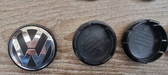 Predám orginal stredové pukličky znaky do diskov na Skoda - 12