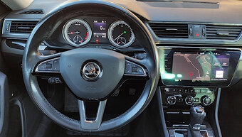 Škoda Superb combi 4x4 L&K + WEBASTO - 12