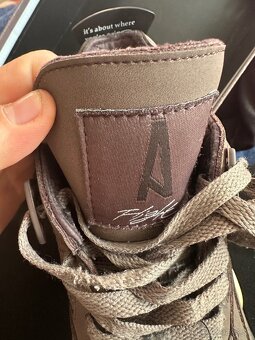 Jordan 4 A Ma Maniere - 12