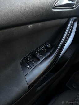 Opel Astra 1.6 Sports Tourer - 12