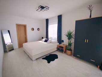CHORVÁTSKO -  Atraktívna vila s bazénom 70m od mora-PRIVLAKA - 12