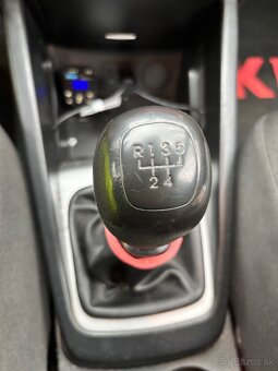 Kia Ceed - 12