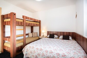 Na predaj Rodinný dom v Běšeňovej /dom + rekreačný  domček/ - 12