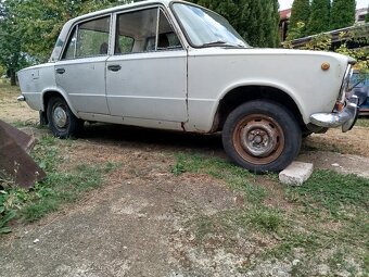 Predám dve auta Lada 2101 - 12