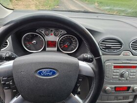 Ford Focus Combi 2010, benzin 1.6 74kW, 160 000km - 12