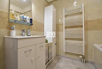 REZERVOVANÉ Zrekonštruovaný 3 izbový byt, 2x loggia - Vlčinc - 12