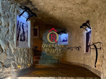 Meštiansky dom v centre Banskej Bystrice s kvalitnou rekonšt - 12