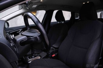 Volvo V40 T2 1.6L Momentum - 12