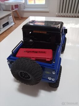 RC MODEL 1:12 AUTO NA OVLÁDANIE LAND ROVER - 12