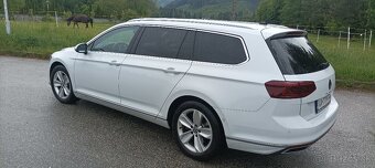 Predám VW Passat Variant v záruke - 12