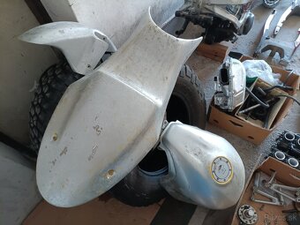 Okruhova Honda CBR 600 f4 - 12