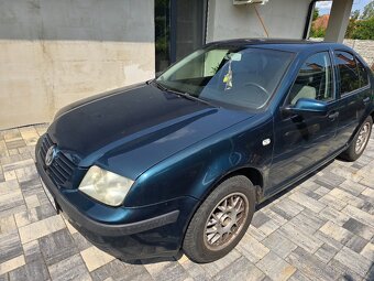 Volkwagen Bora 1,6 benzín 81kw - 12