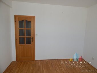 SPEKTRUM REALITY- Na Predaj 4-izbový veľkometrážny byt, 82 m - 12
