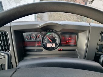 Renault Kerax 8x4 - 12