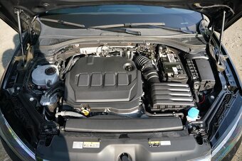 ŠKODA SUPERB COMBI STYLE 2.0 TDI DSG - 12