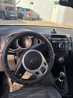 Kia Venga 1.6CRDi 2010 - 12