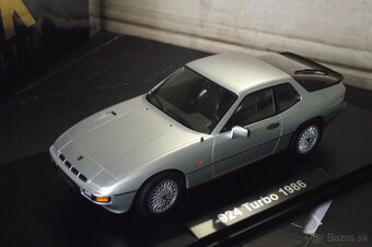 1:18 Porsche 924 - 12