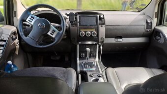 Nissan Pathfinder 3.0 DCI AT V6 - 12