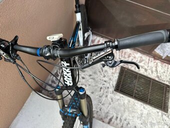 Horsky bicykel celoodpruzeny Giant - 12