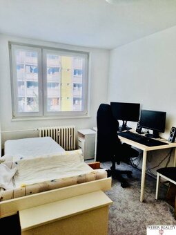 3-izb. nezariadený byt v Karlovej Vsi na Púpavovej ul. vráta - 12