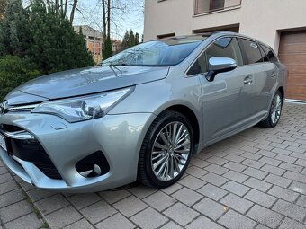 Toyota Avensis Combi 1.8i Valvematic - 12