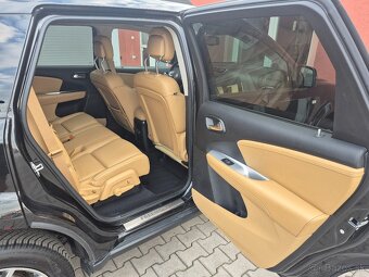 Fiat Freemont 2.4 Lounge 125kW - 12