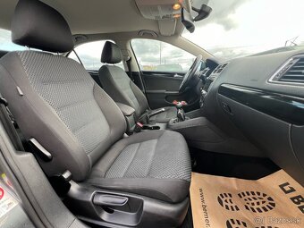 VW Jetta 1.6 TDI diesel, 77KW, MT5, rok:08.2011. - 12