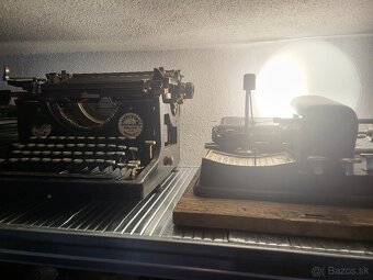 Predam zbierku starozitnych pisacich strojov - 12