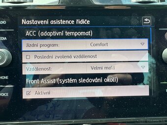 VW Golf Variant 2,0Tdi 110kW DSG - 12