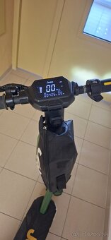 Elektrická kolobežka JEEP. - 12