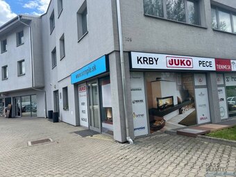 PRENÁJOM obchodný priestor pri frekventovanej ceste, Lamačsk - 12