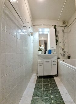 PREDAJ- VEĽKÝ 3 IZBOVÝ BYT-2 loggie BLÍZKO CENTRA - 12